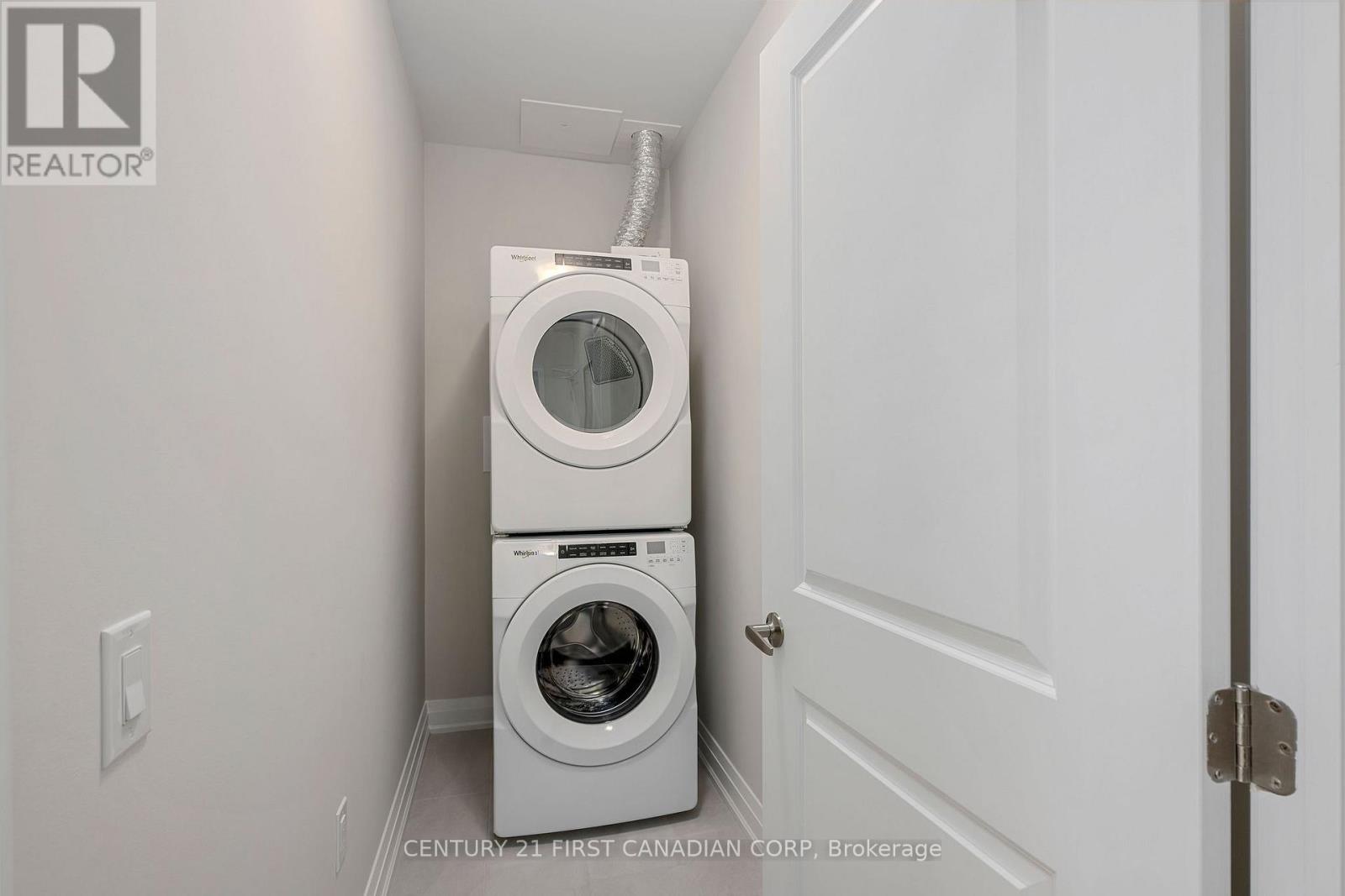 905 - 4286 King Street, Kitchener, Ontario  N2P 2E9 - Photo 3 - X13031792