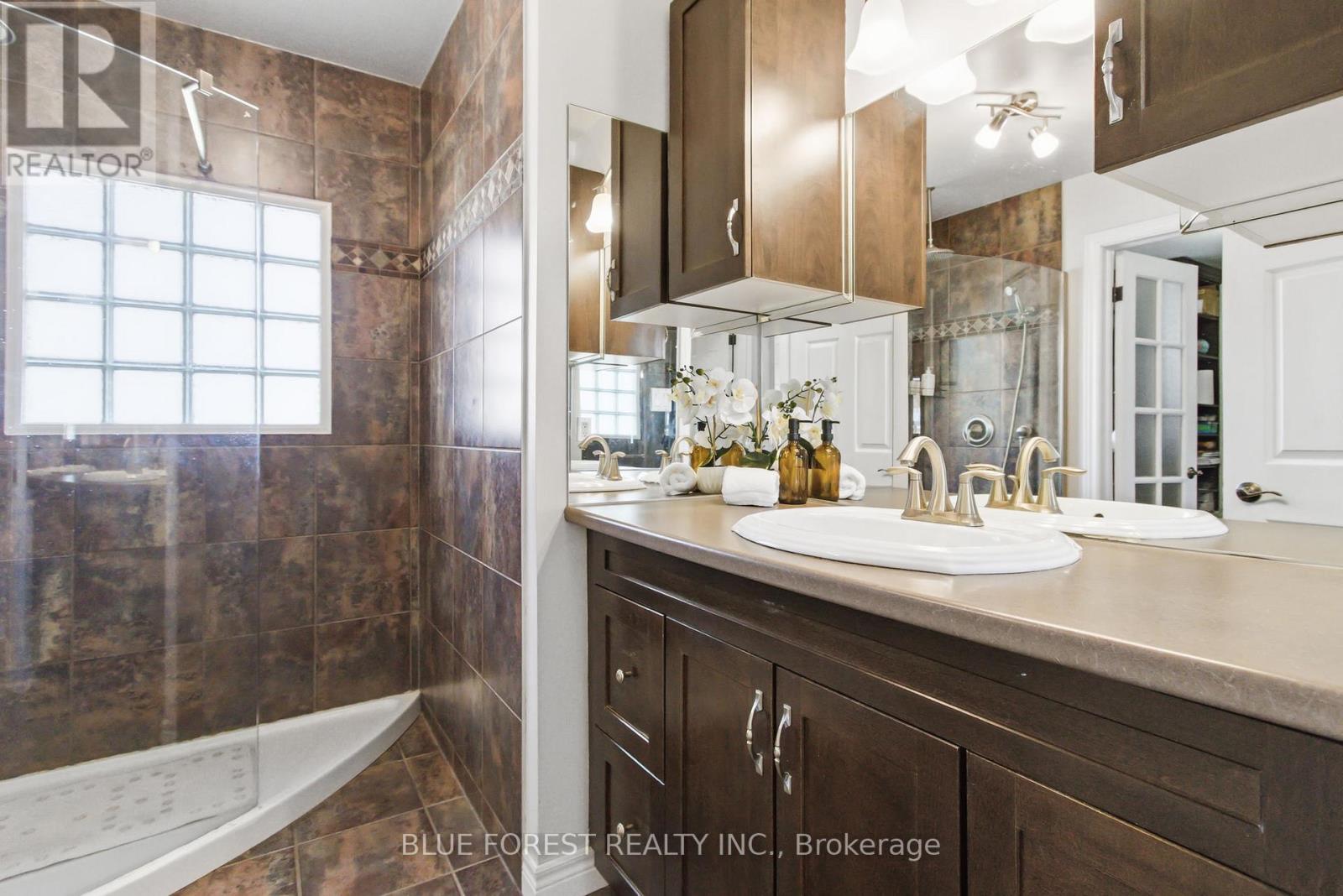 1975 Royal Crescent, London East, Ontario  N5V 1N6 - Photo 14 - X13032002