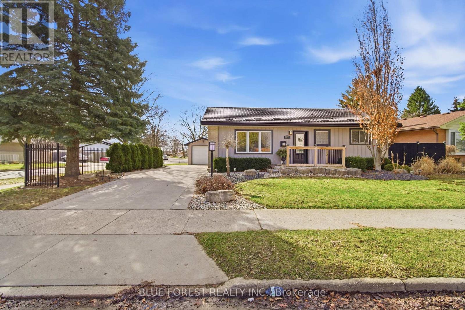 1975 Royal Crescent, London East, Ontario  N5V 1N6 - Photo 33 - X13032002