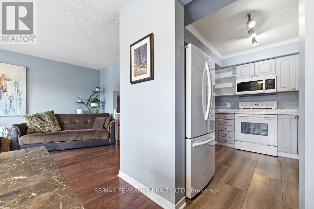 13 Vermont Meadows, Petawawa, Ontario  K8H 3N3 - Photo 20 - X13031866