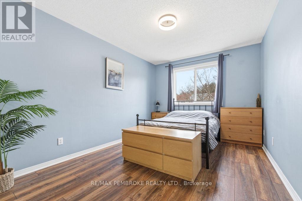 13 Vermont Meadows, Petawawa, Ontario  K8H 3N3 - Photo 21 - X13031866