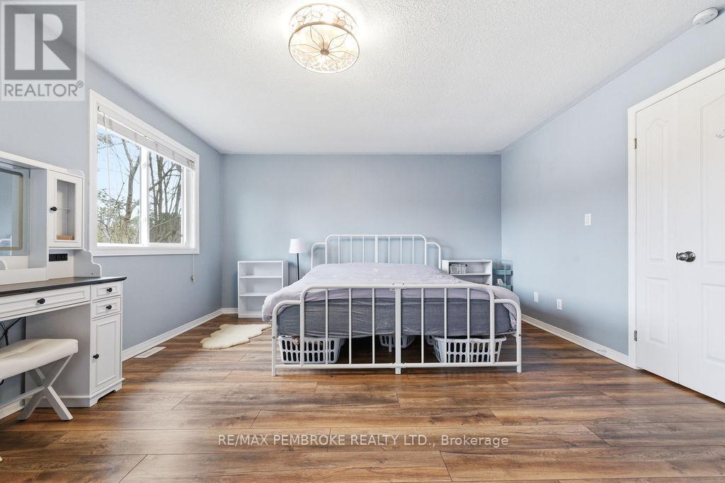 13 Vermont Meadows, Petawawa, Ontario  K8H 3N3 - Photo 29 - X13031866