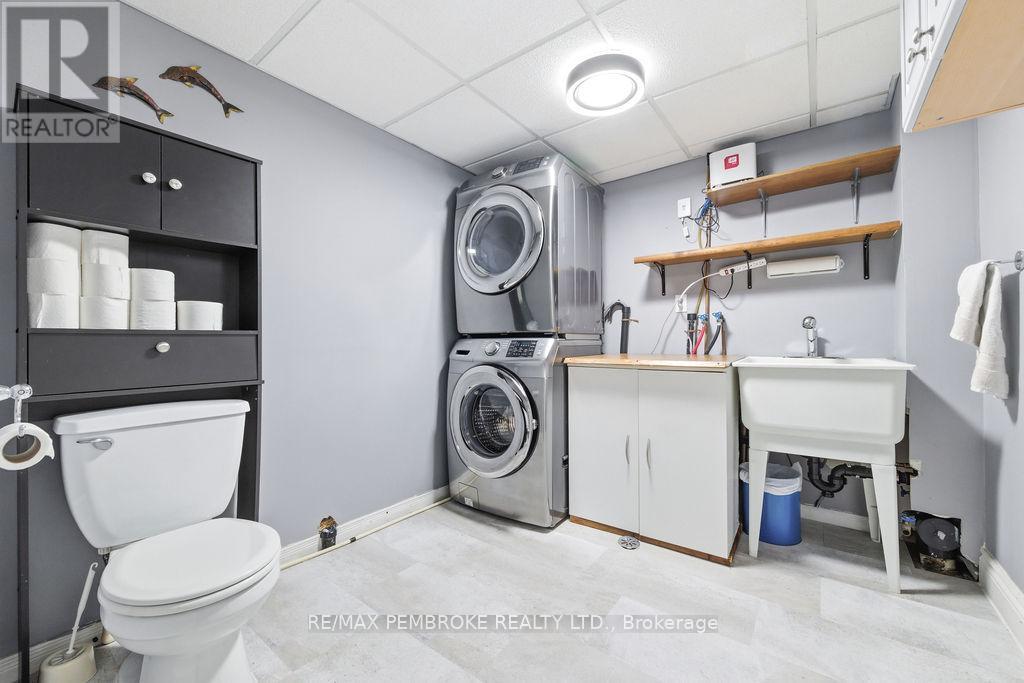 13 Vermont Meadows, Petawawa, Ontario  K8H 3N3 - Photo 32 - X13031866