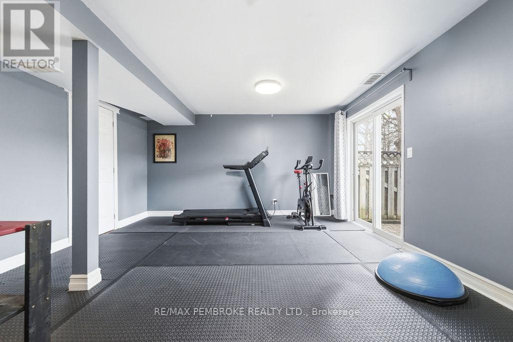 13 Vermont Meadows, Petawawa, Ontario  K8H 3N3 - Photo 34 - X13031866