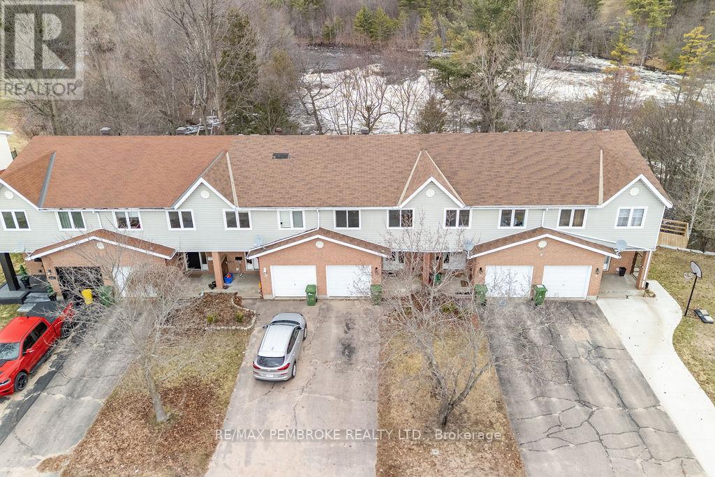 13 Vermont Meadows, Petawawa, Ontario  K8H 3N3 - Photo 36 - X13031866