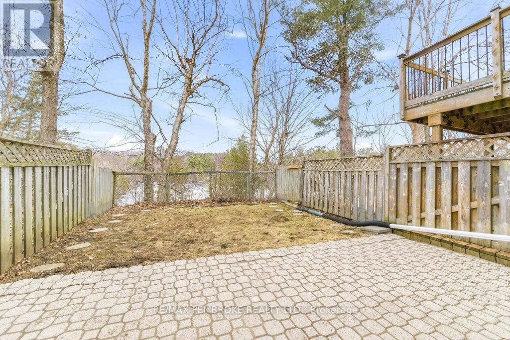 13 Vermont Meadows, Petawawa, Ontario  K8H 3N3 - Photo 39 - X13031866