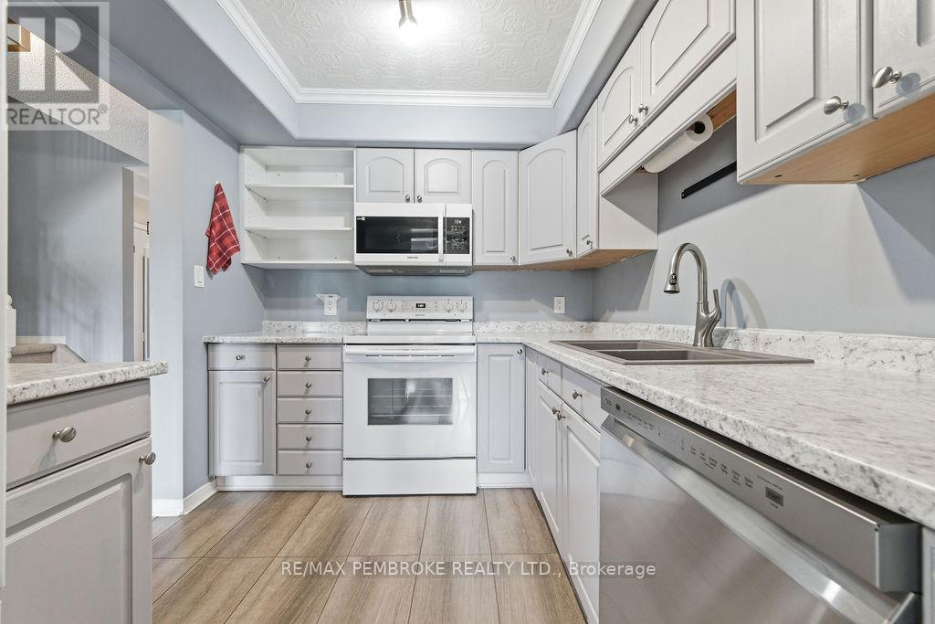 13 Vermont Meadows, Petawawa, Ontario  K8H 3N3 - Photo 9 - X13031866