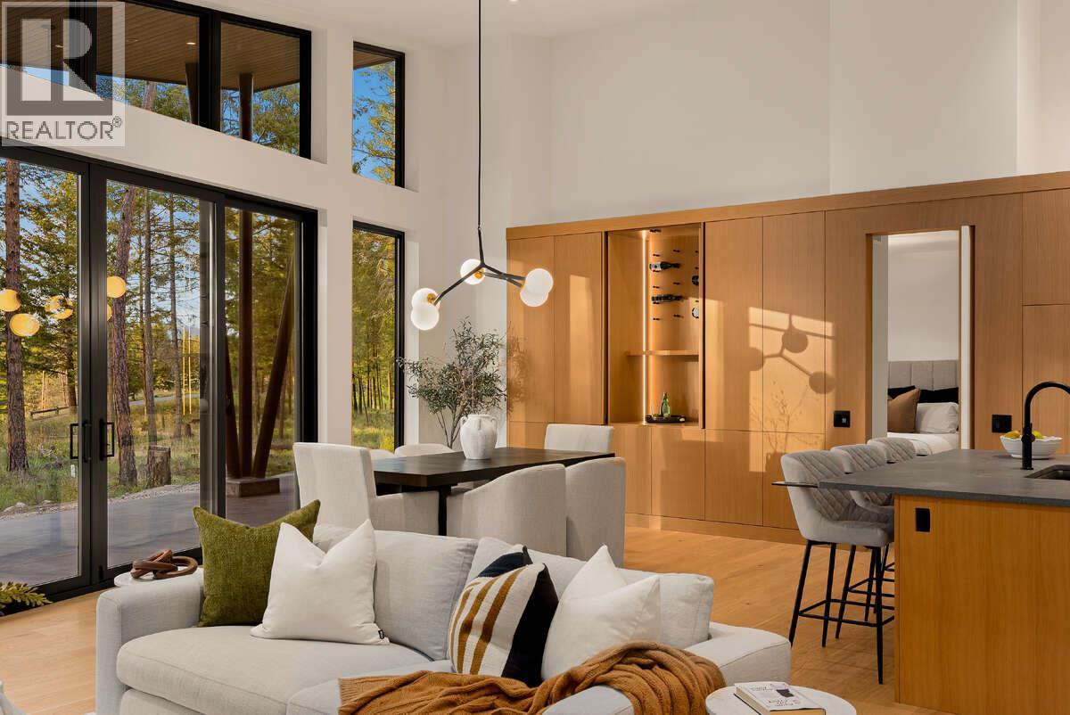 818 Predator Ridge Drive, Vernon, British Columbia  V1H 1G4 - Photo 22 - 10384501