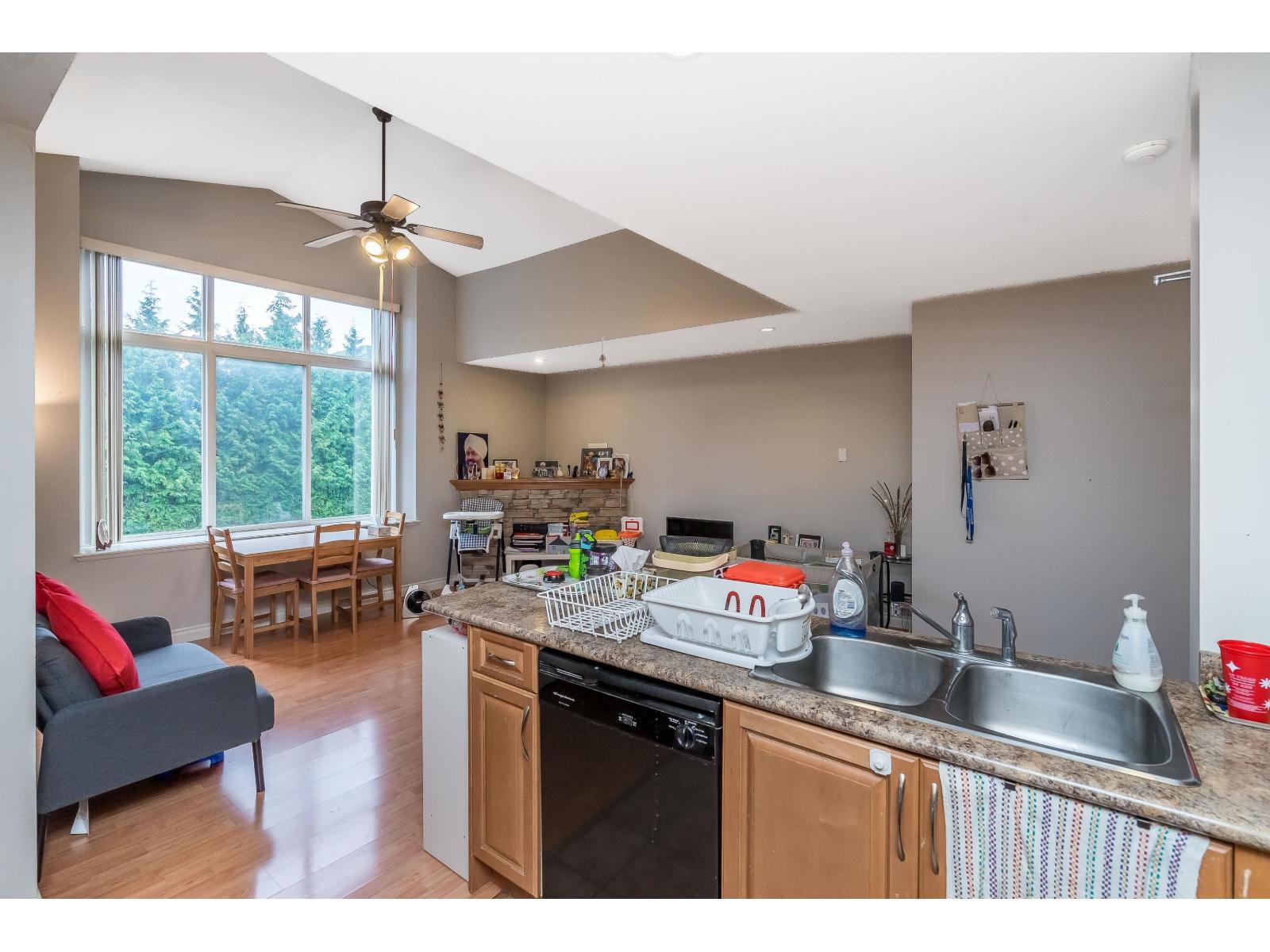 207 2828 152 Street, Surrey, British Columbia  V4P 1G6 - Photo 8 - R3114343