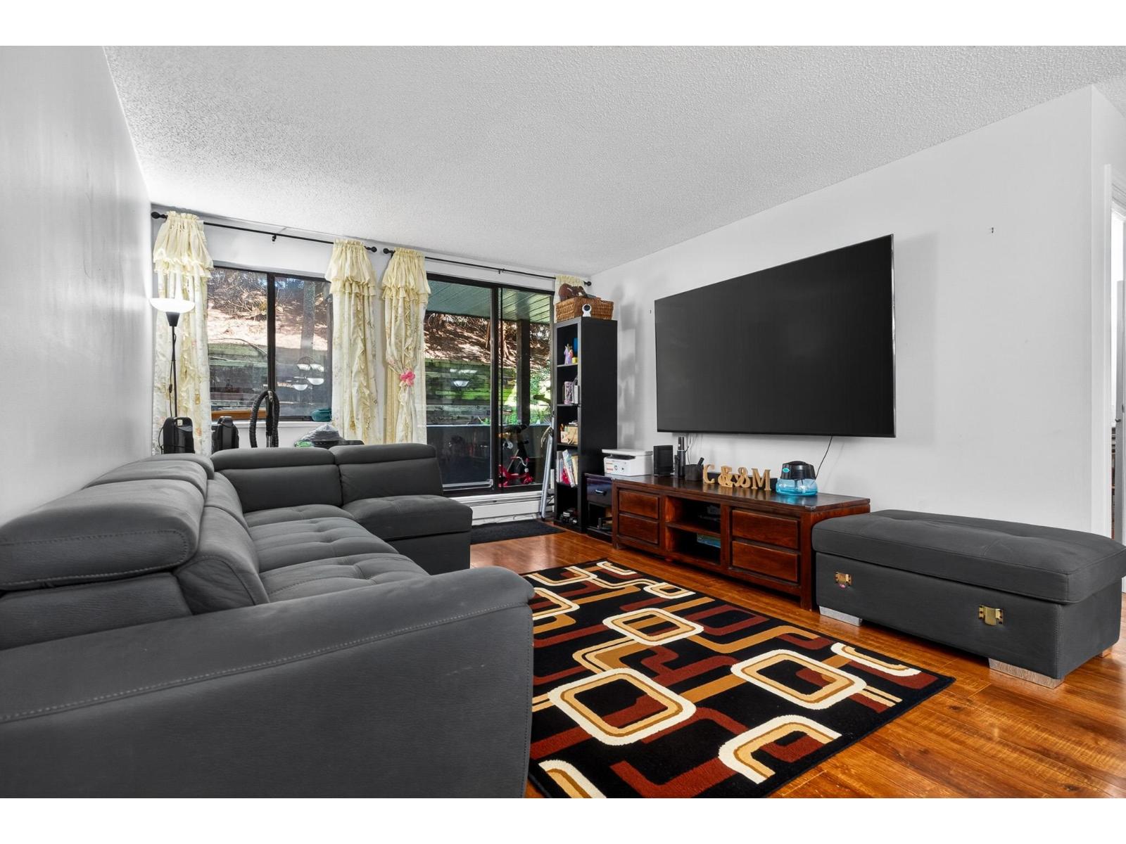 G08 10698 151a Street, Surrey, British Columbia  V3R 8T5 - Photo 1 - R3114545