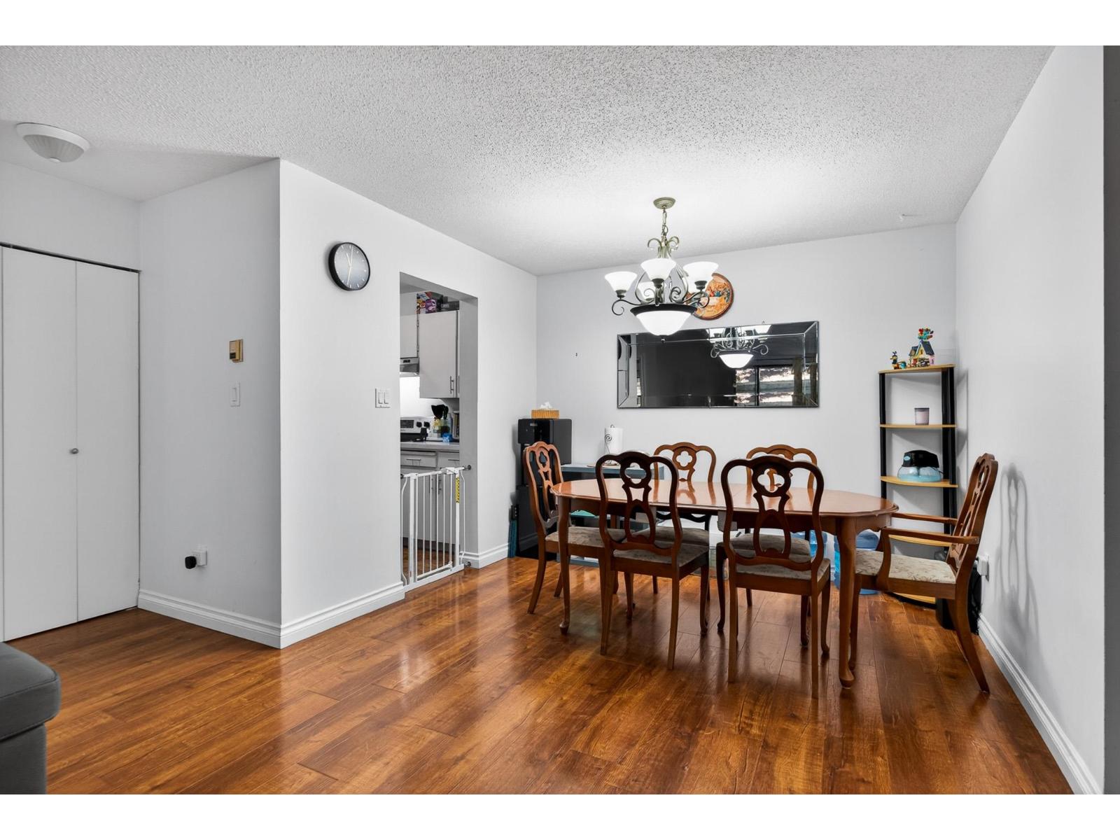 G08 10698 151a Street, Surrey, British Columbia  V3R 8T5 - Photo 6 - R3114545