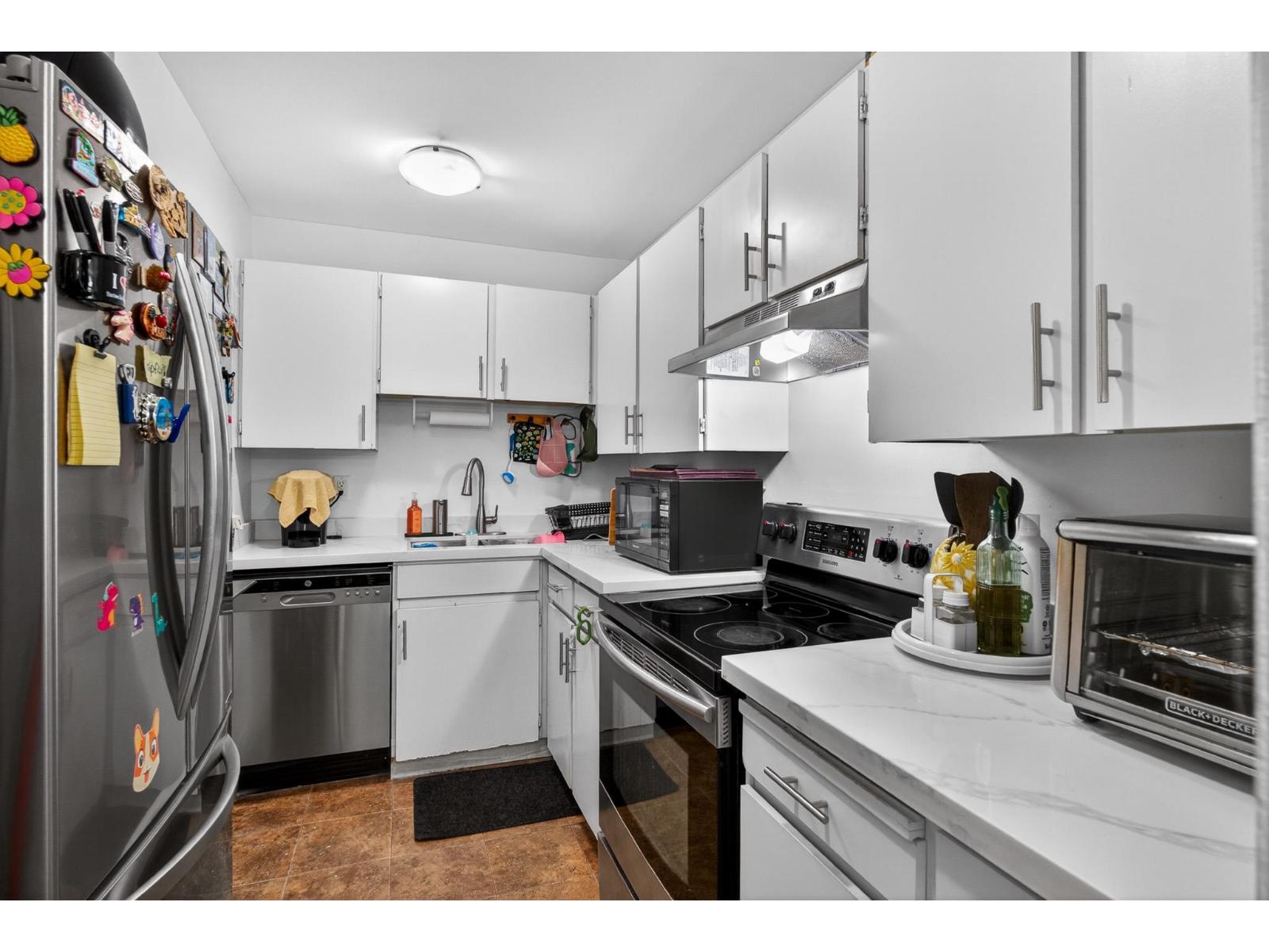 G08 10698 151a Street, Surrey, British Columbia  V3R 8T5 - Photo 10 - R3114545