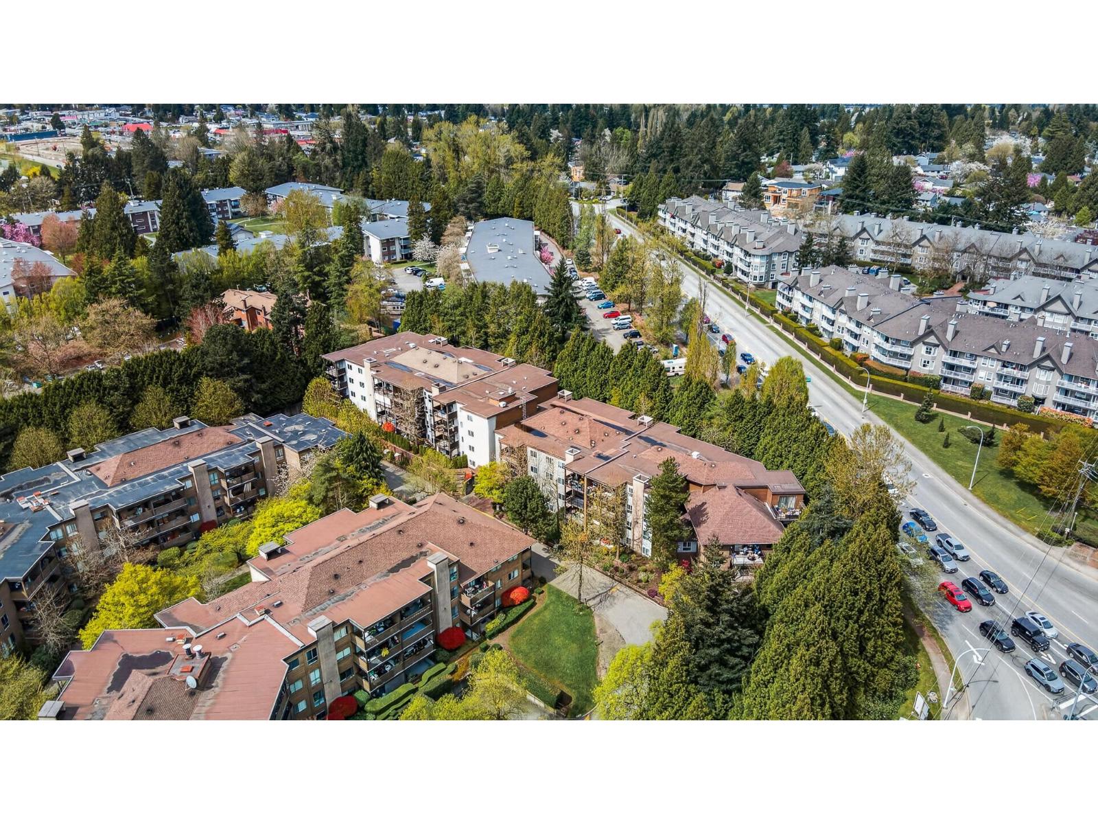 G08 10698 151a Street, Surrey, British Columbia  V3R 8T5 - Photo 33 - R3114545