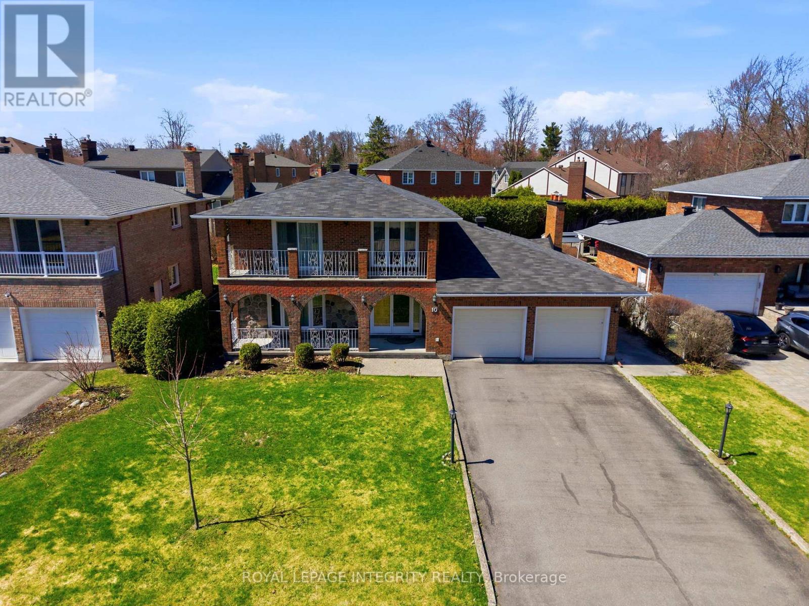 10 Parmalea Crescent, Ottawa, Ontario  K2E 7J3 - Photo 2 - X13031930