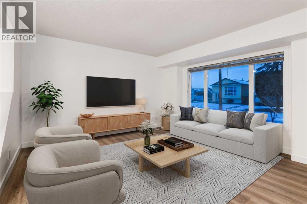 33 Martindale Court NE, Calgary, Alberta  T3J 2V8 - Photo 4 - A2301257