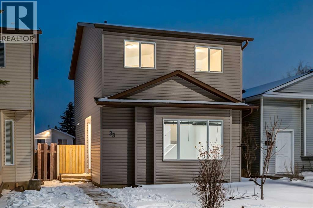 33 Martindale Court NE, Calgary, Alberta  T3J 2V8 - Photo 2 - A2301257