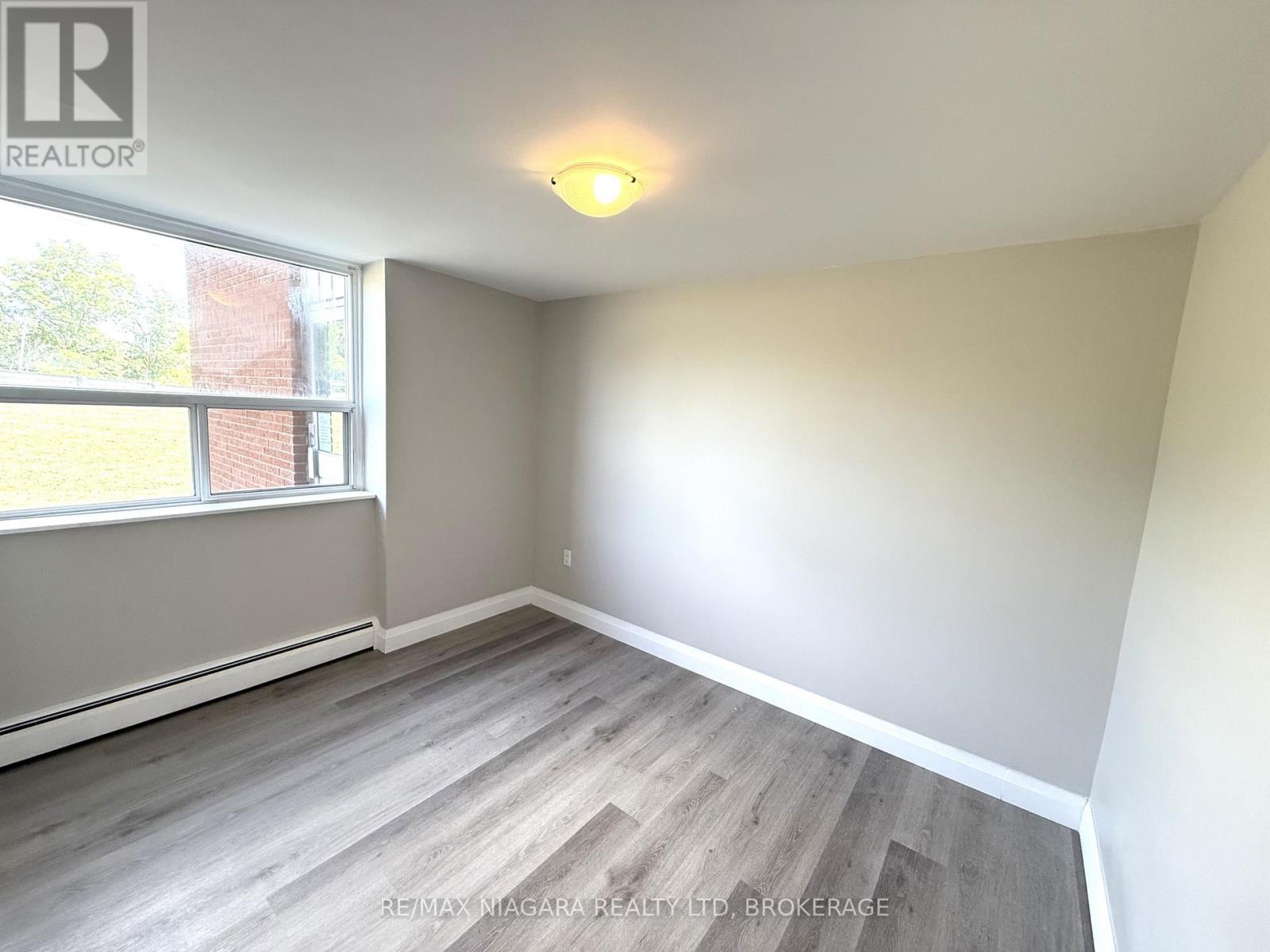 Unit 104 - 7 Riverview Boulevard, St. Catharines, Ontario  L2T 3L5 - Photo 32 - X13031814