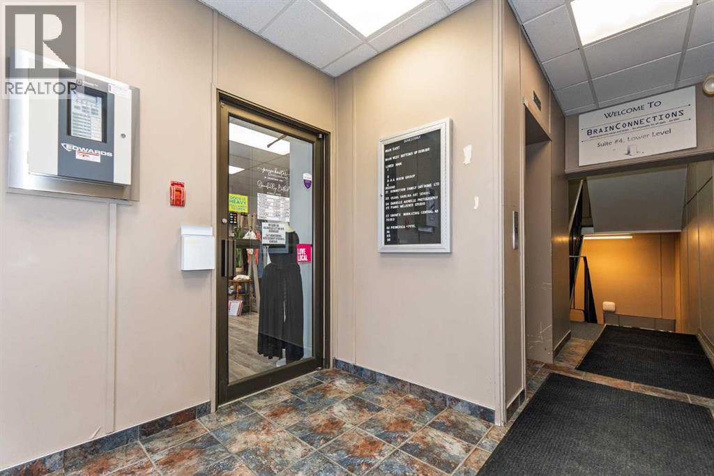 4917 48 Street, Red Deer, Alberta  T4N 1S8 - Photo 4 - A2302911