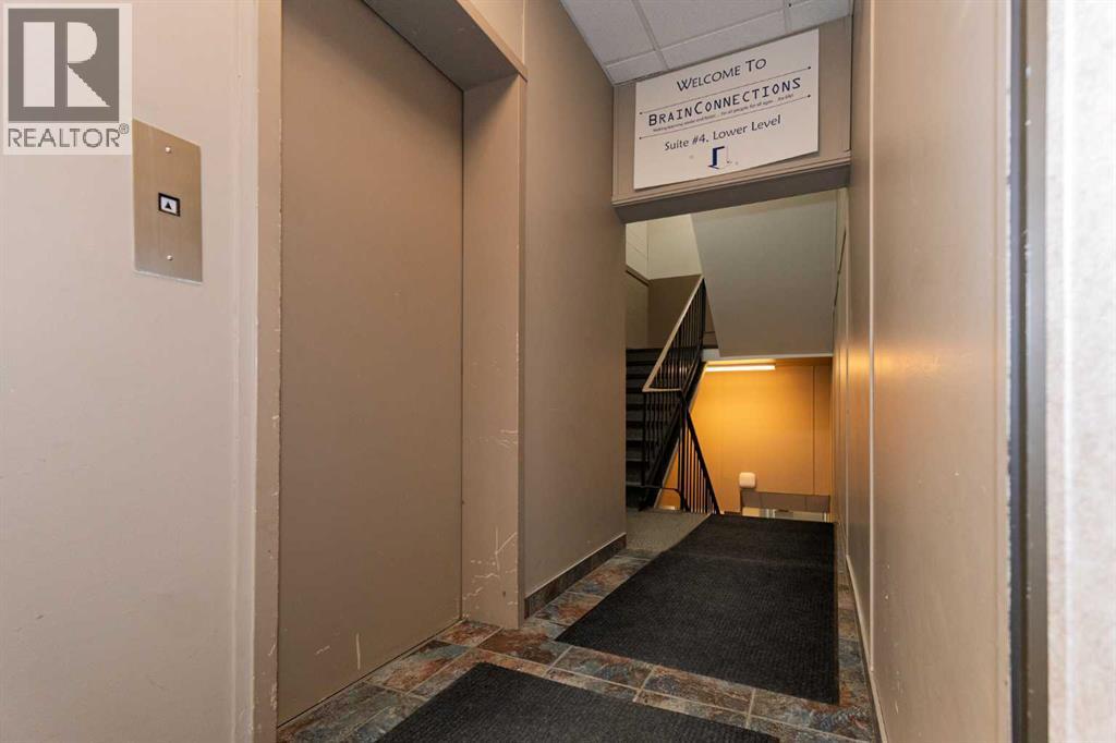 4917 48 Street, Red Deer, Alberta  T4N 1S8 - Photo 5 - A2302911