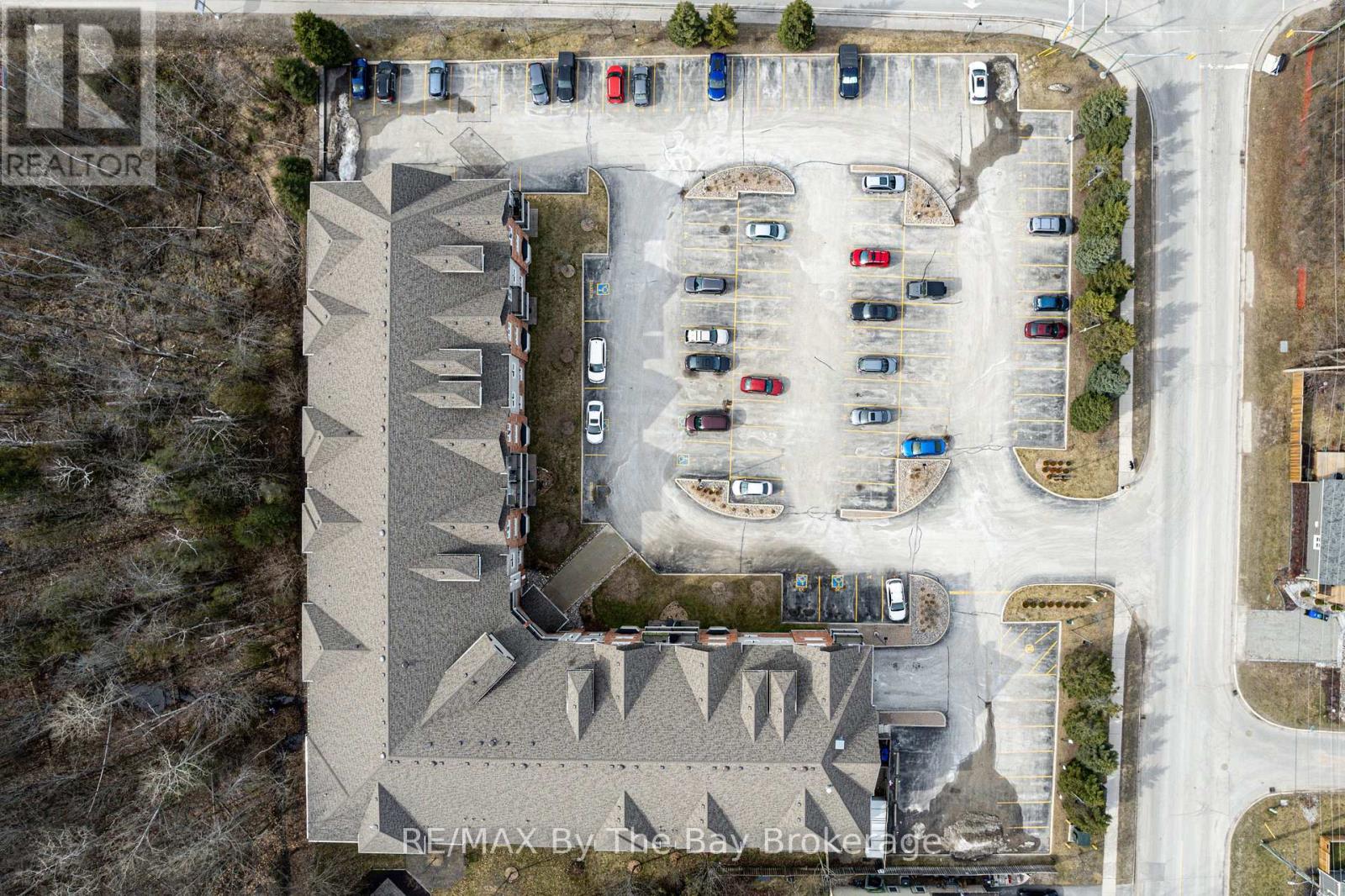 202 - 16 Westbury Road, Wasaga Beach, Ontario  L9Z 0B8 - Photo 18 - S13031762