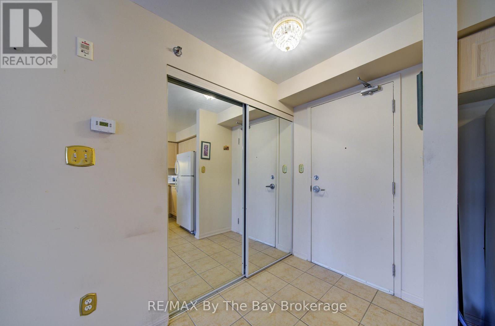 202 - 16 Westbury Road, Wasaga Beach, Ontario  L9Z 0B8 - Photo 9 - S13031762