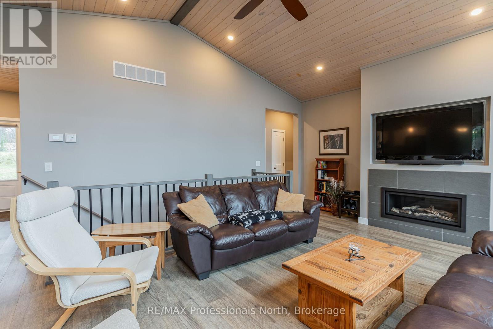 5997 Kennisis Lake Road, Dysart Et Al, Ontario  K0M 1S0 - Photo 15 - X13031830