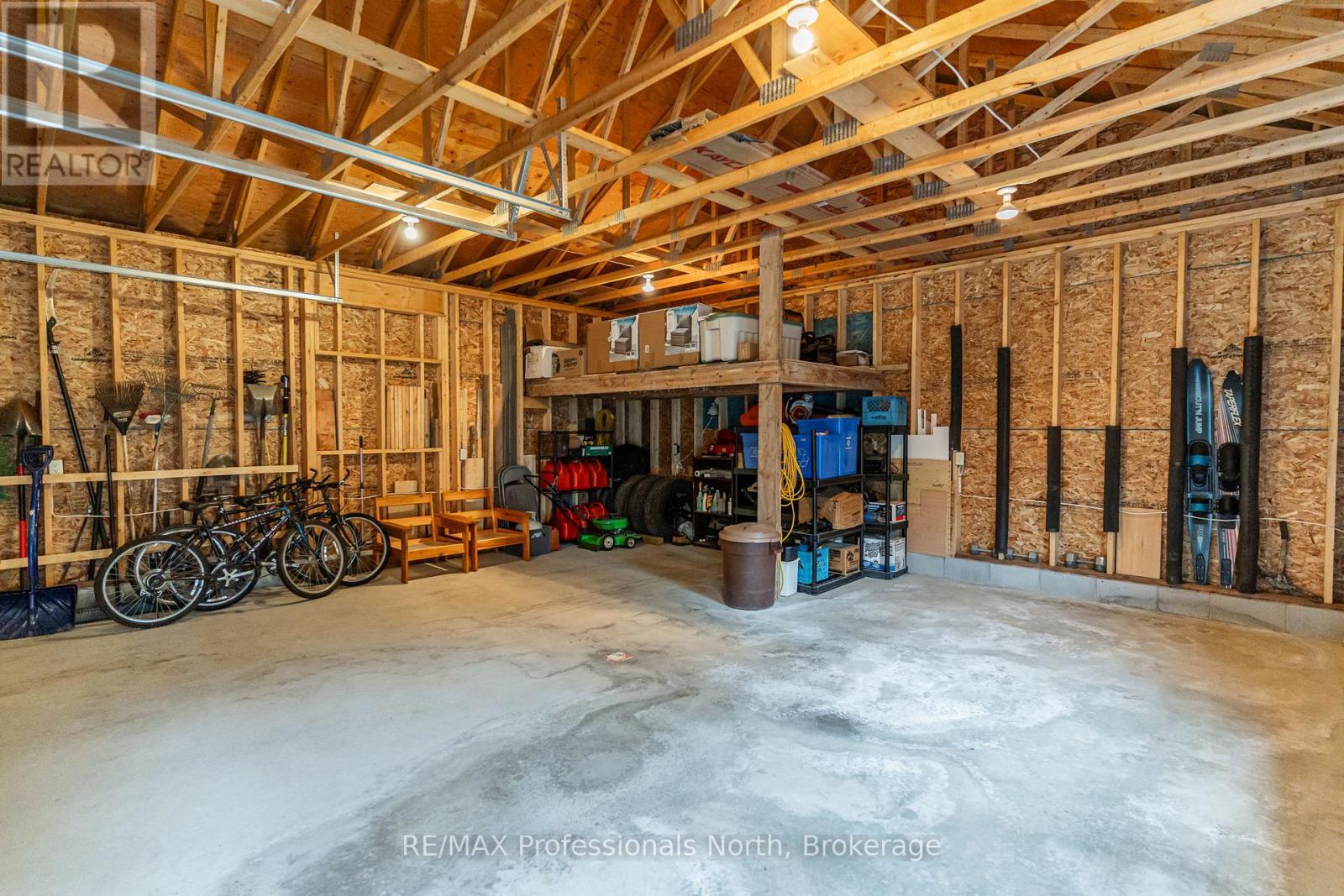 5997 Kennisis Lake Road, Dysart Et Al, Ontario  K0M 1S0 - Photo 34 - X13031830