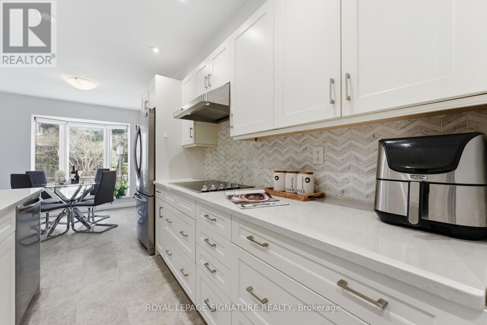 6 Crimson Millway, Toronto, Ontario  M2L 1T6 - Photo 10 - C13028944