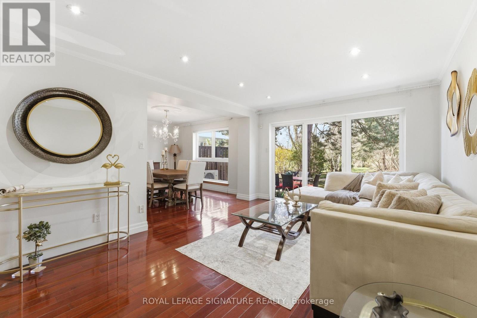 6 Crimson Millway, Toronto, Ontario  M2L 1T6 - Photo 4 - C13028944