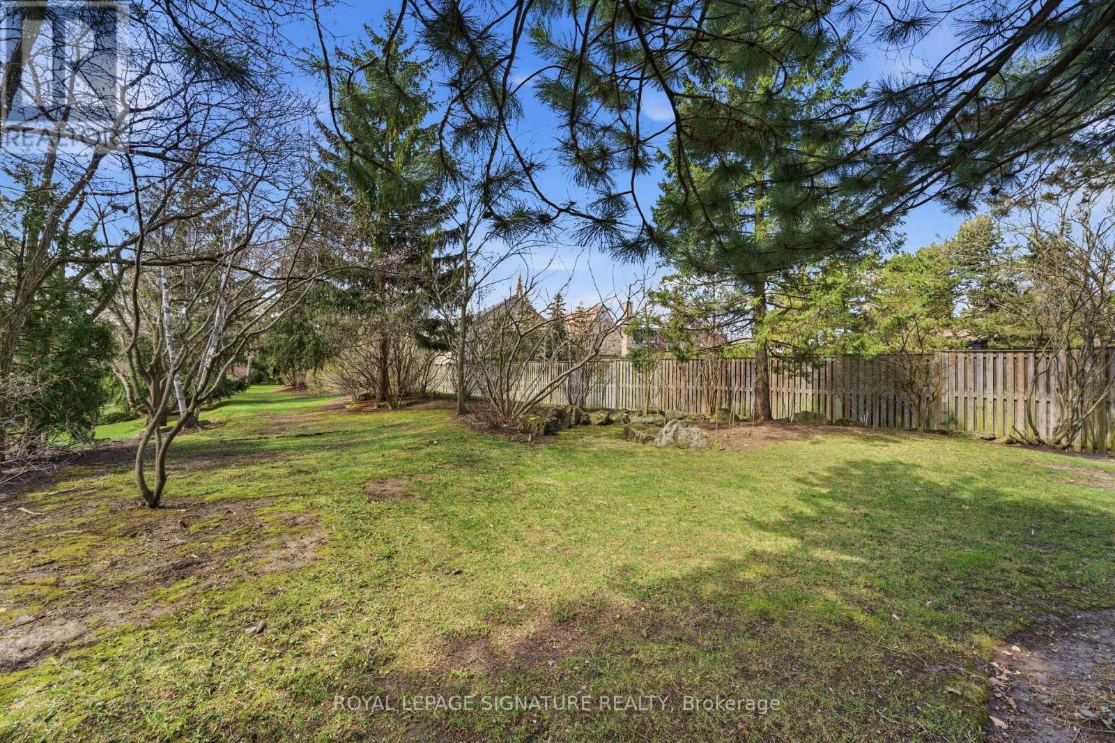 6 Crimson Millway, Toronto, Ontario  M2L 1T6 - Photo 33 - C13028944