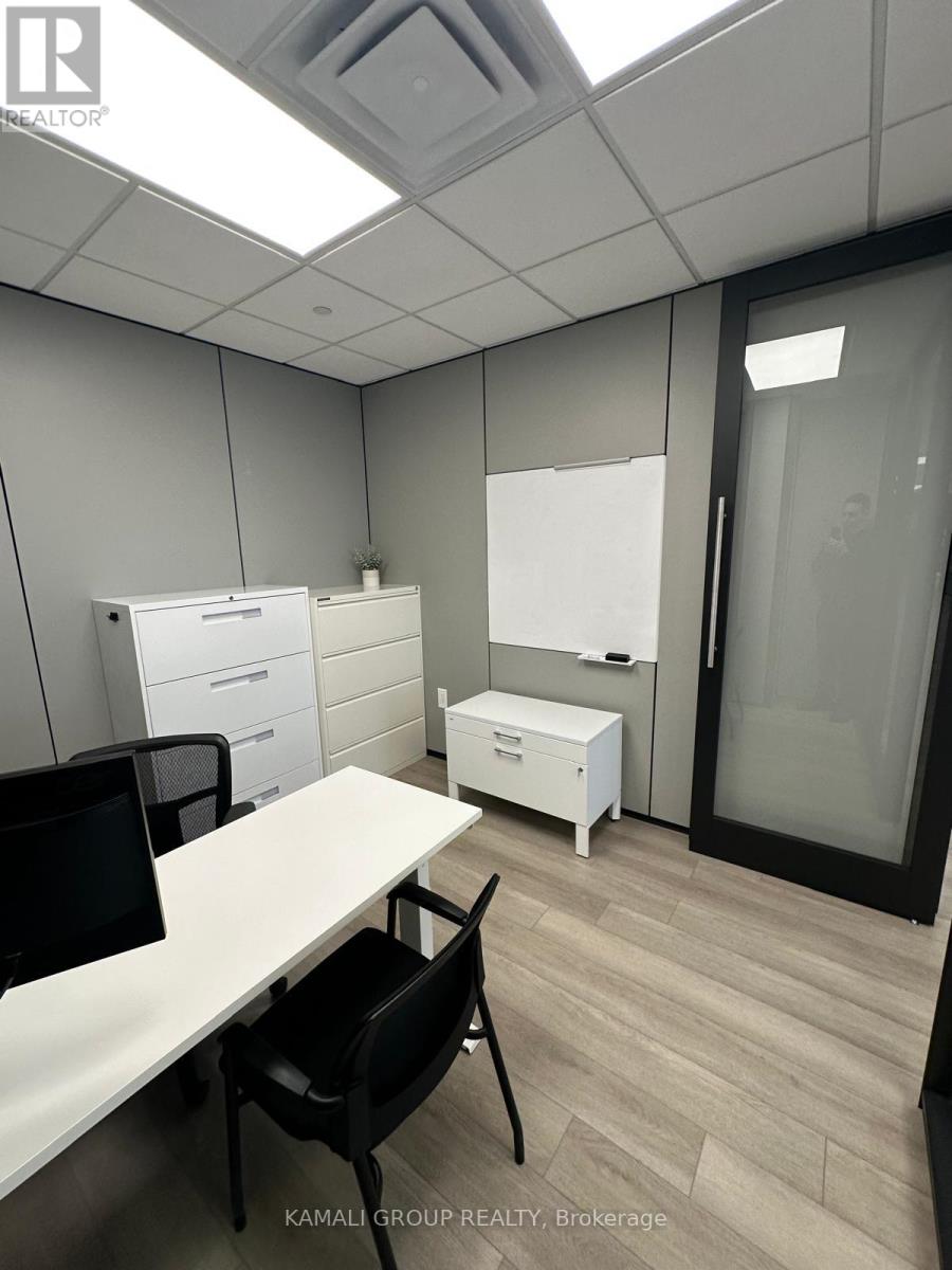 Office 9 - 1135 Stellar Drive, Newmarket, Ontario  L3Y 7B8 - Photo 5 - N12991170