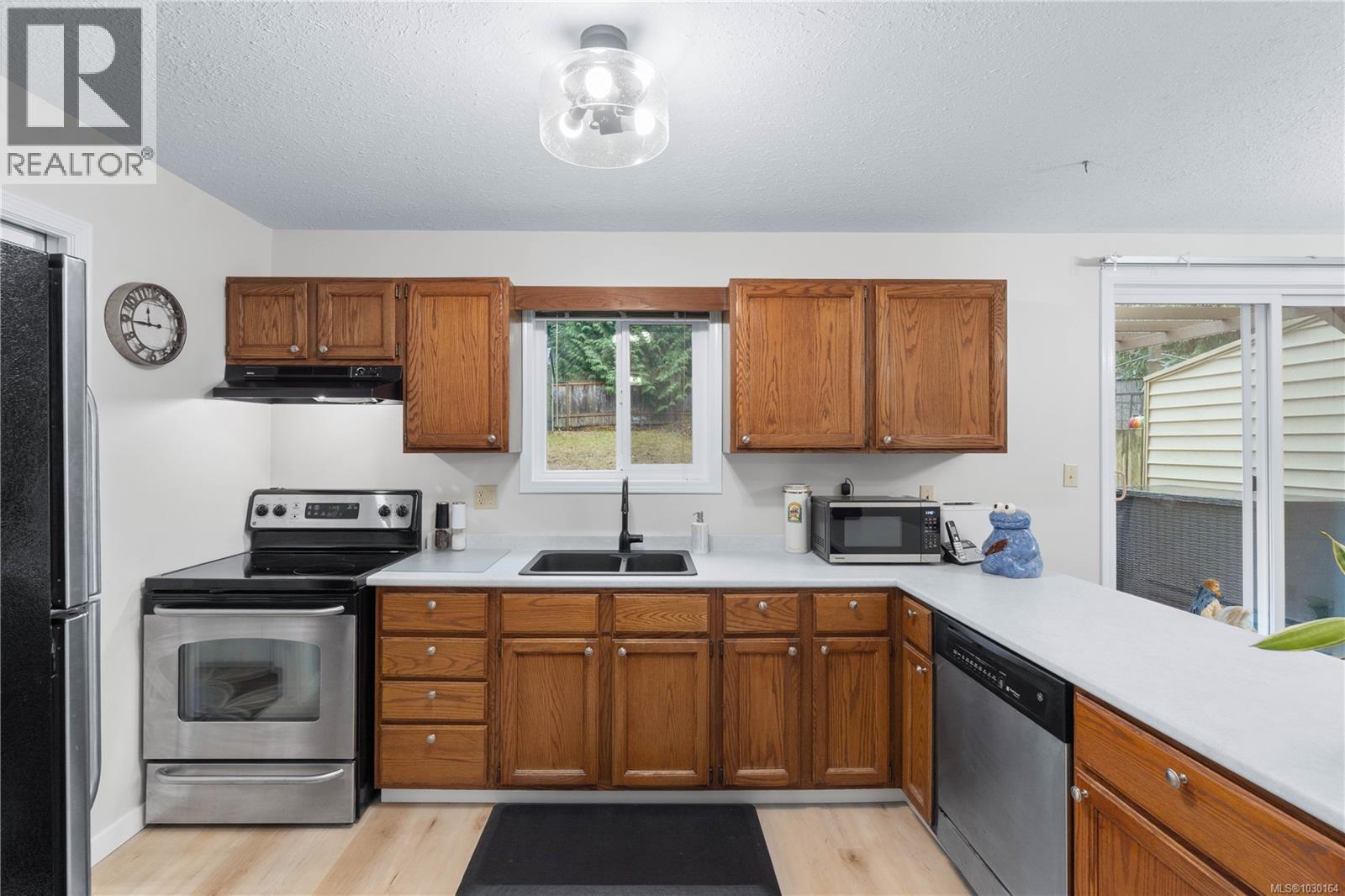 2629 Labieux Rd, Nanaimo, British Columbia  V9T 3N3 - Photo 3 - 1030164