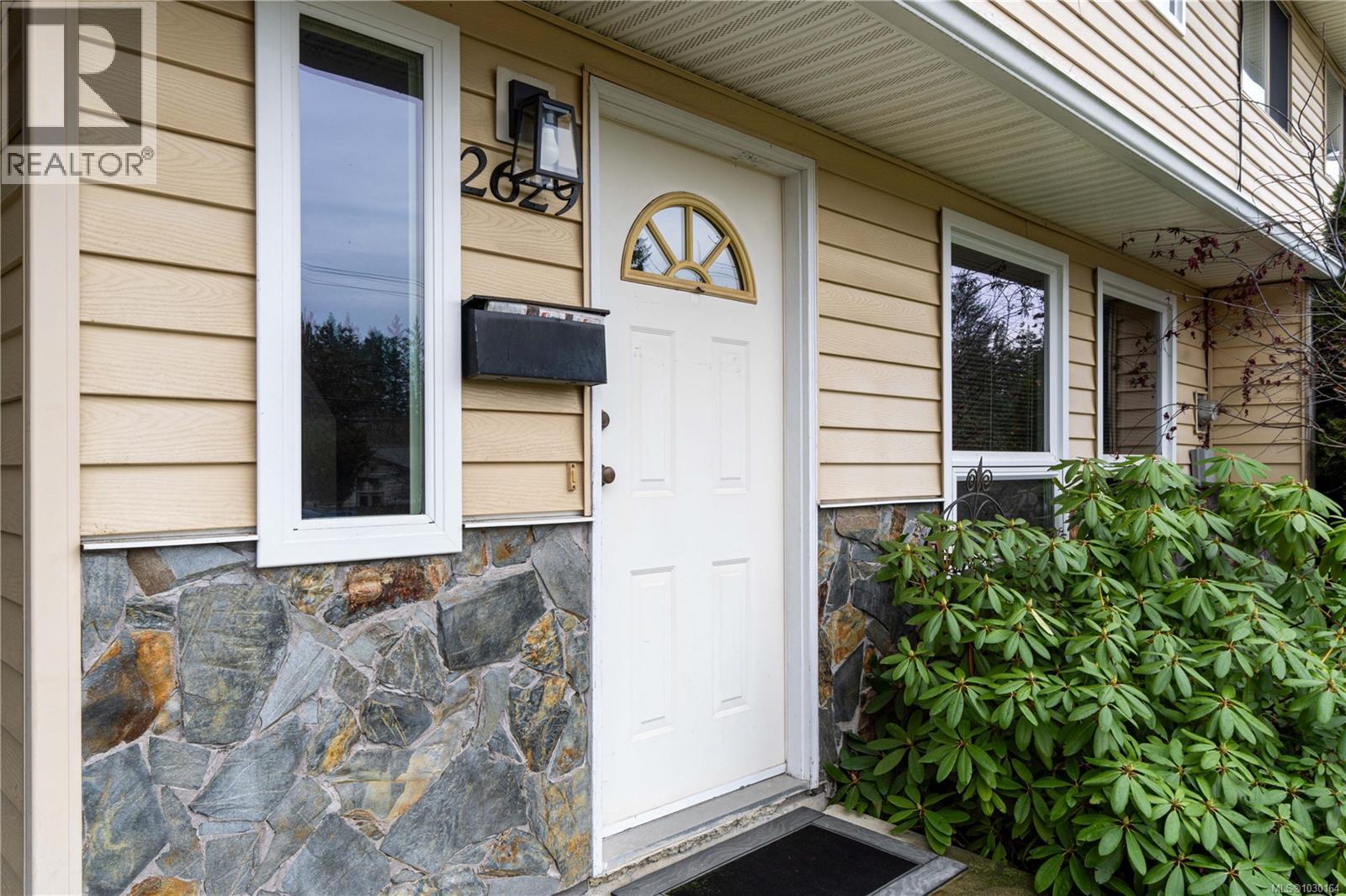 2629 Labieux Rd, Nanaimo, British Columbia  V9T 3N3 - Photo 2 - 1030164