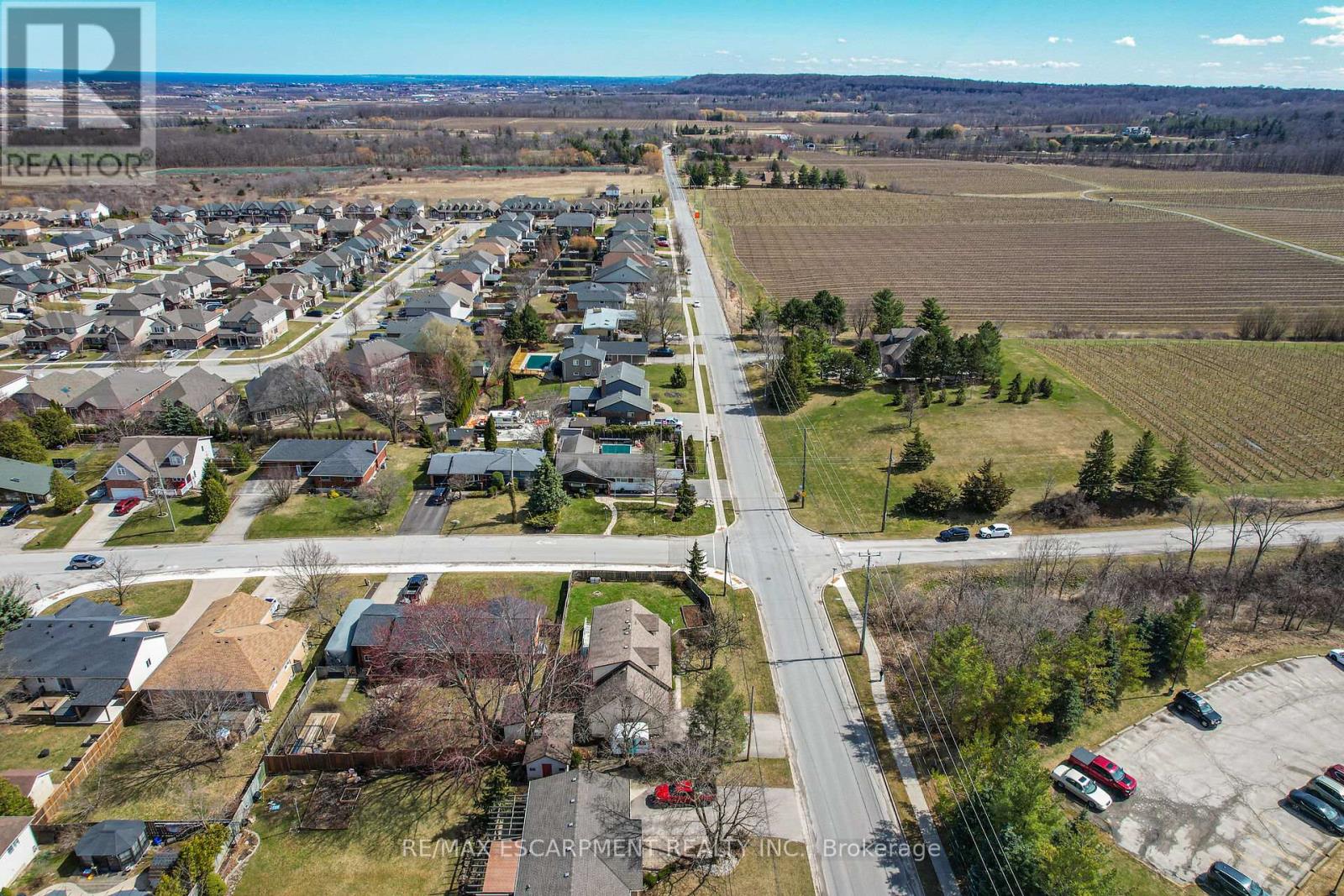 5001 Hillside Drive, Lincoln, Ontario  L3J 0L1 - Photo 33 - X12059898