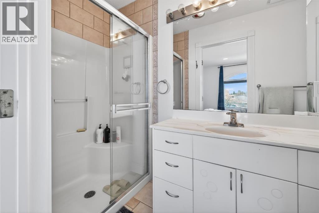 1027 75 Avenue SW, Calgary, Alberta  T2V 0S7 - Photo 18 - A2298788