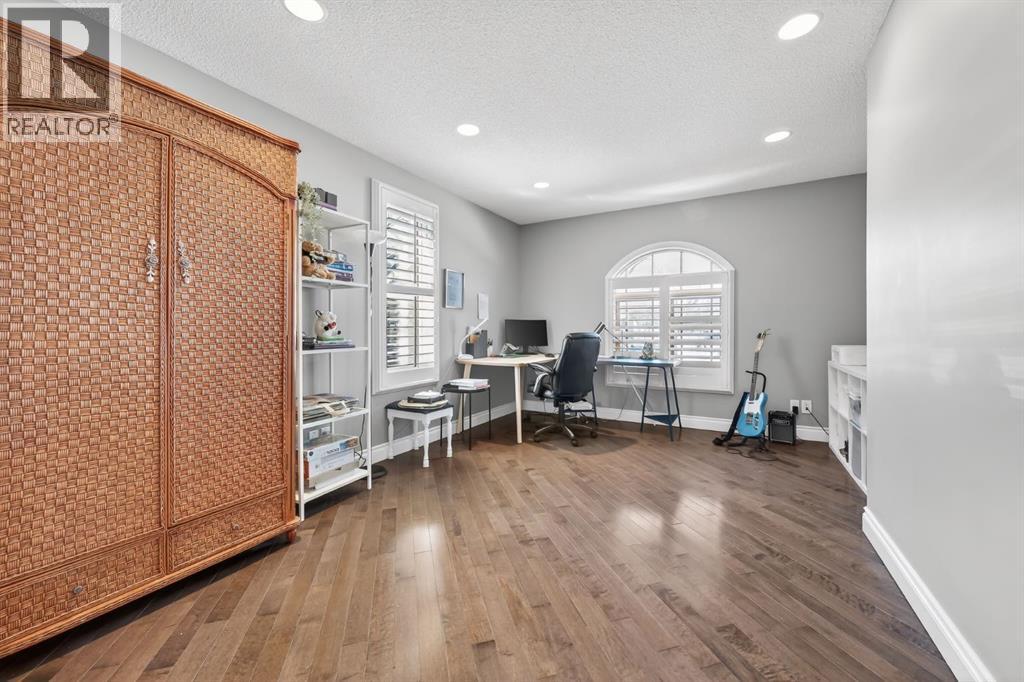 1027 75 Avenue SW, Calgary, Alberta  T2V 0S7 - Photo 14 - A2298788