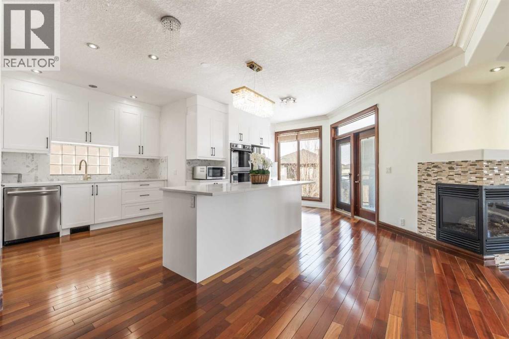 8 Coulee Park SW, Calgary, Alberta  T3H 5J5 - Photo 12 - A2299481