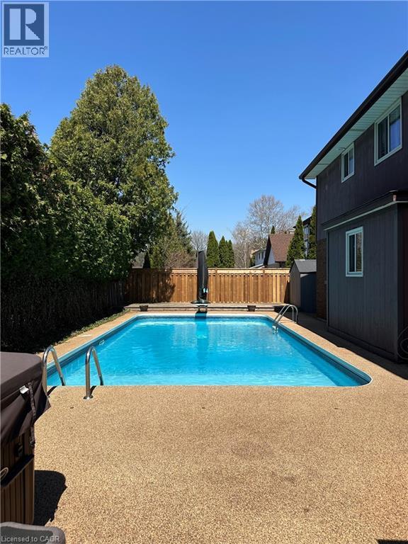 668 Tomahawk Crescent, Ancaster, Ontario  L9G 3R2 - Photo 2 - 40816687