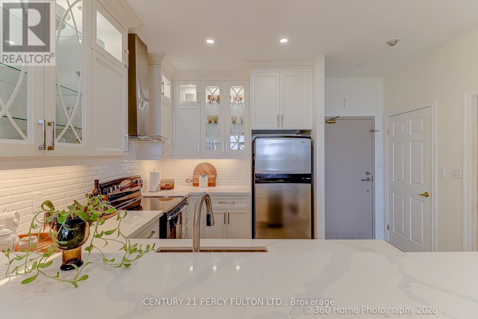 604 - 1 Leaside Park Drive, Toronto, Ontario  M4H 1R1 - Photo 7 - C13031816