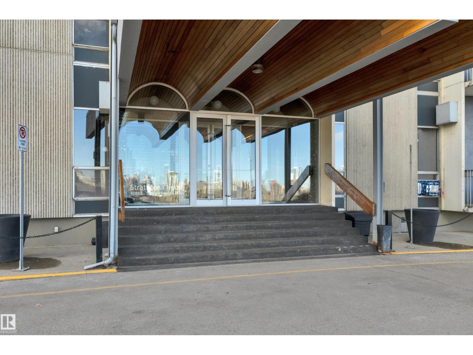 #210 10883 Saskatchewan Dr Nw, Edmonton, Alberta  T6E 4S6 - Photo 3 - E4483552