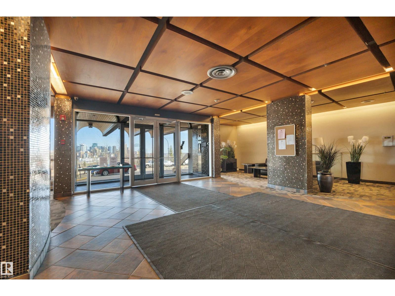 #210 10883 Saskatchewan Dr Nw, Edmonton, Alberta  T6E 4S6 - Photo 4 - E4483552