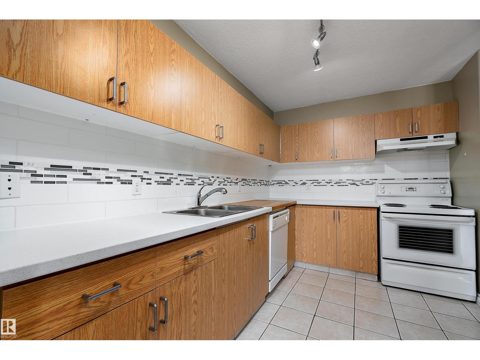 #206 9929 113 St Nw, Edmonton, Alberta  T5K 2N9 - Photo 13 - E4483554