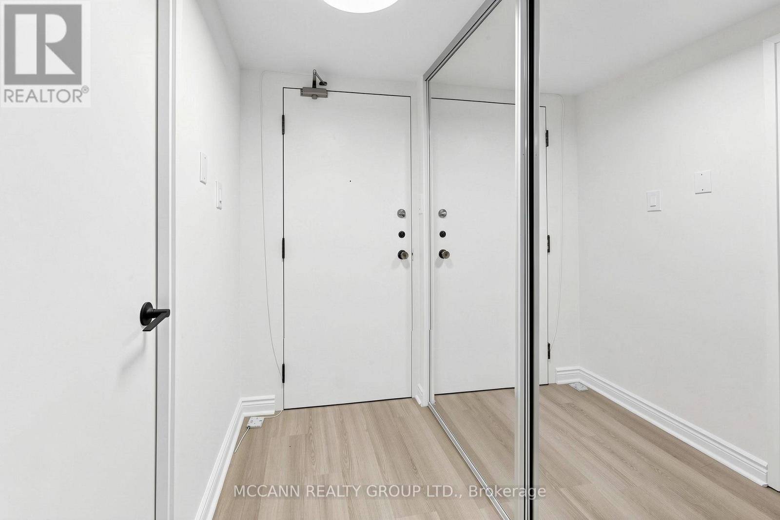 1510 - 720 Spadina Avenue, Toronto, Ontario  M5S 2T9 - Photo 3 - C13031956