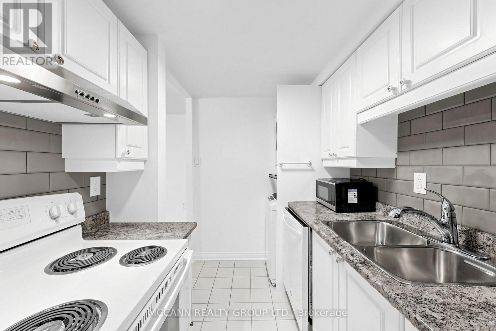 1510 - 720 Spadina Avenue, Toronto, Ontario  M5S 2T9 - Photo 6 - C13031956