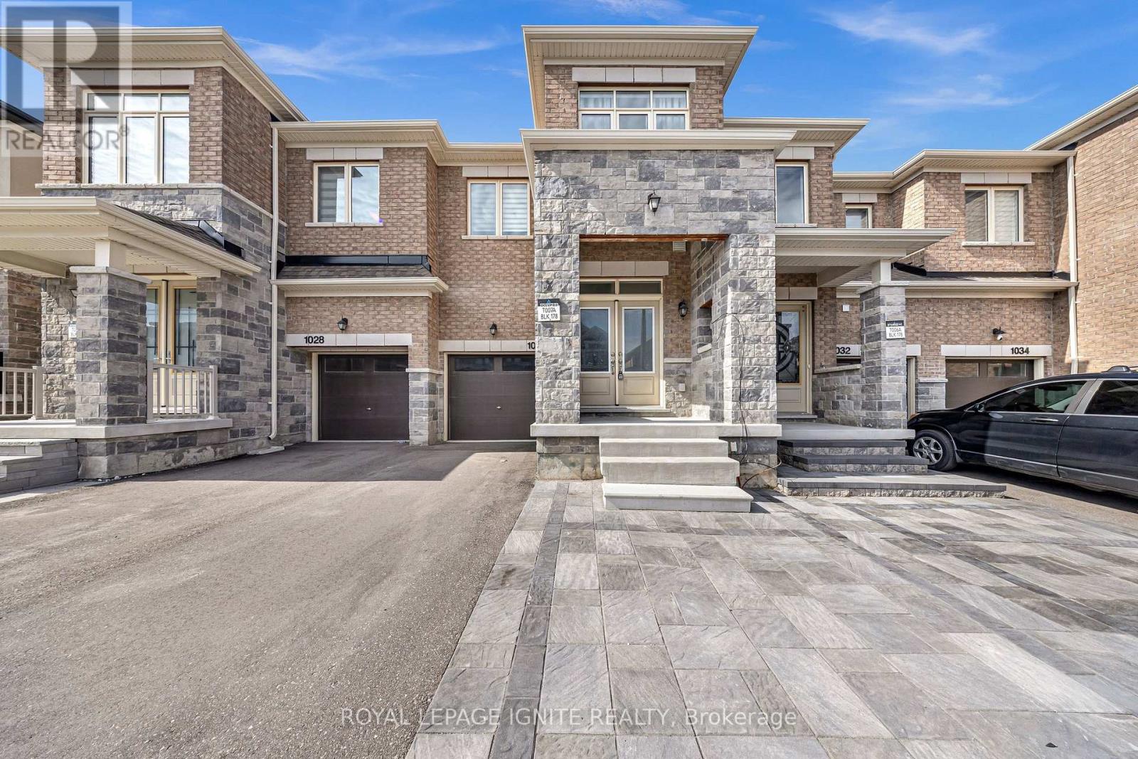 1030 Skybridge Boulevard, Pickering, Ontario  L1X 0G5 - Photo 1 - E13031780