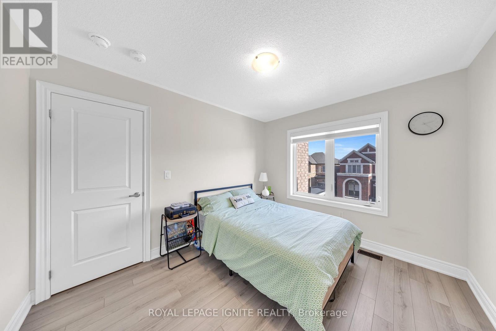 1030 Skybridge Boulevard, Pickering, Ontario  L1X 0G5 - Photo 12 - E13031780