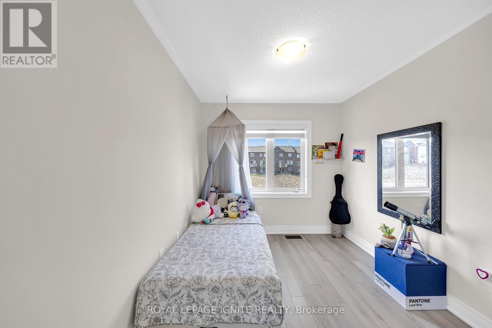 1030 Skybridge Boulevard, Pickering, Ontario  L1X 0G5 - Photo 13 - E13031780