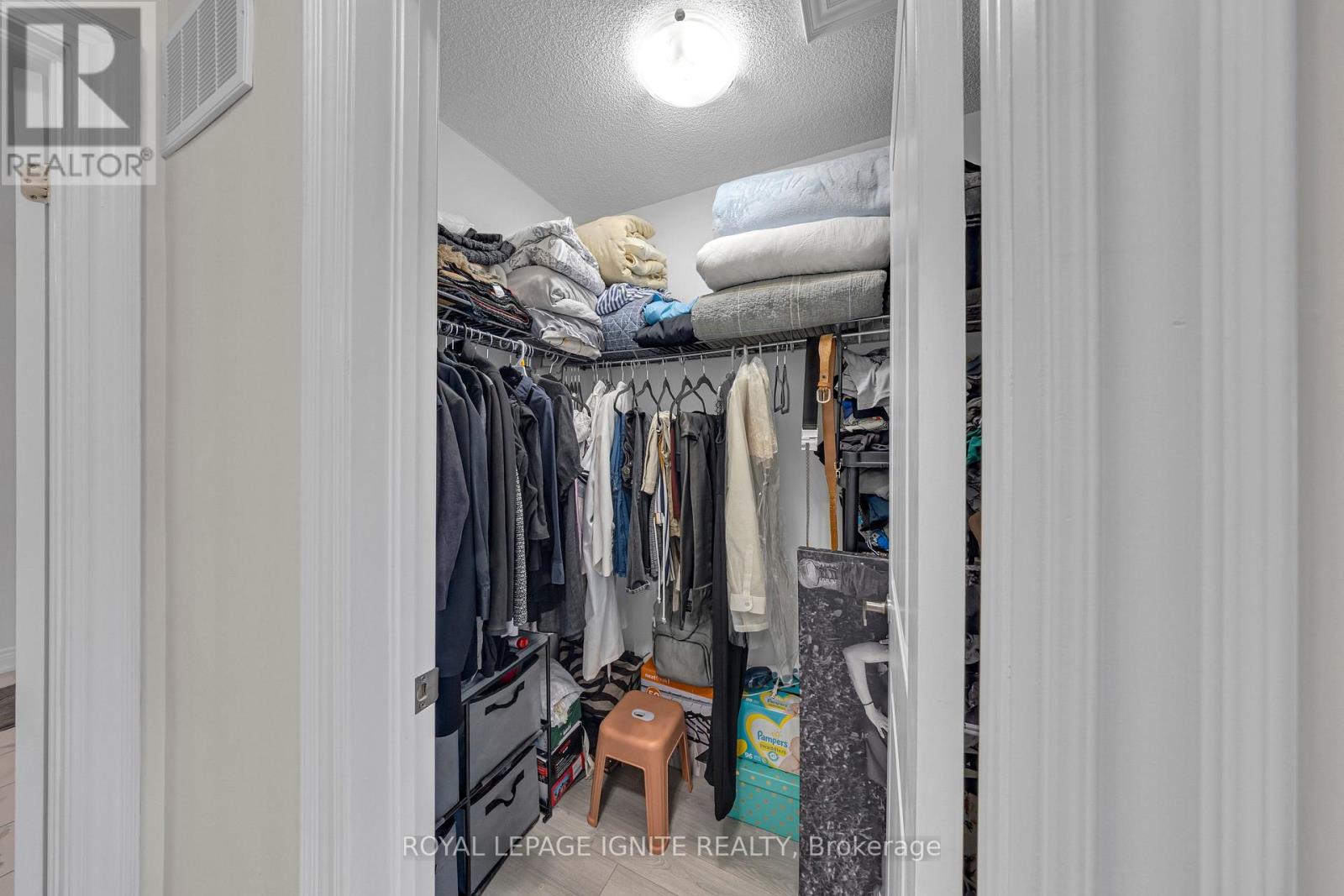 1030 Skybridge Boulevard, Pickering, Ontario  L1X 0G5 - Photo 14 - E13031780