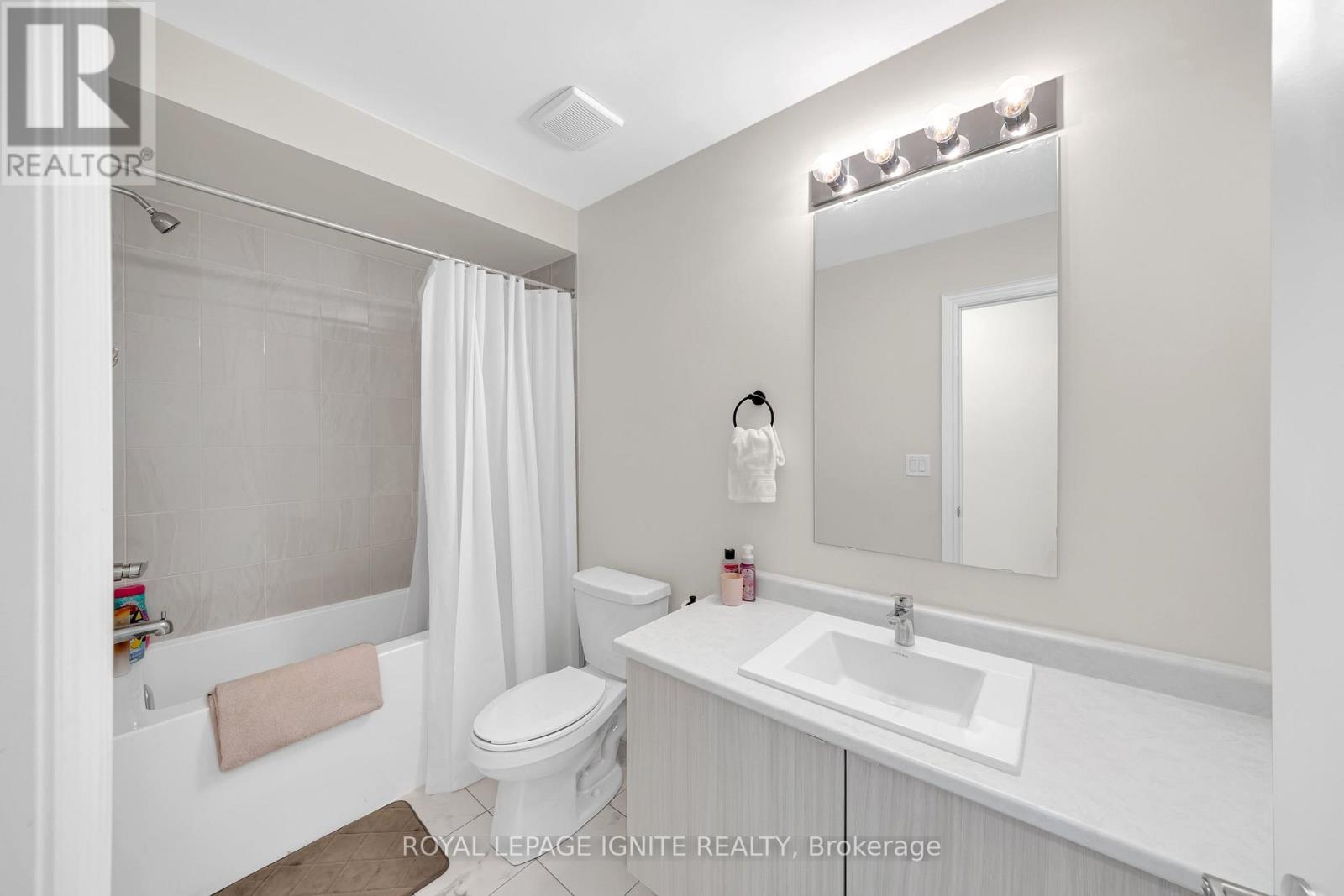 1030 Skybridge Boulevard, Pickering, Ontario  L1X 0G5 - Photo 16 - E13031780