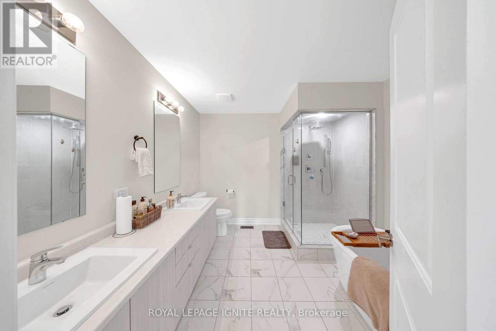 1030 Skybridge Boulevard, Pickering, Ontario  L1X 0G5 - Photo 17 - E13031780